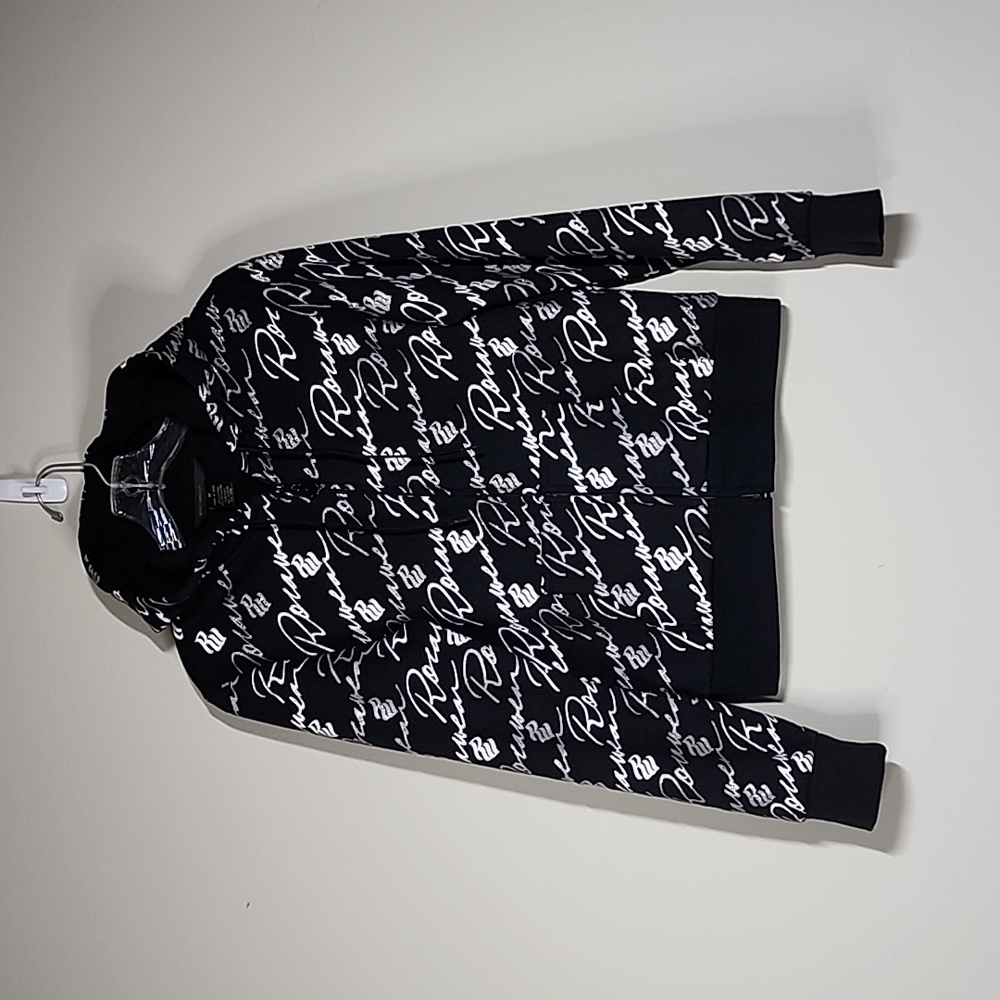 Rocawear front zipped and hooded women jacket Size M  Pre-owned Good condtion.